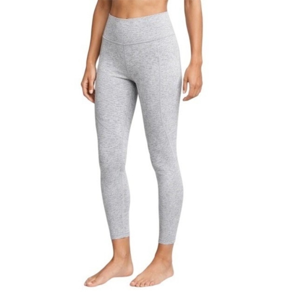 NWT Medium Outdoor Voices 7/8 Warmup Leggings Dove